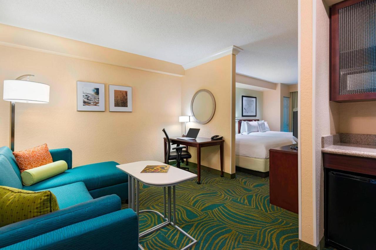 สปริงฮิลล์ สวีท ฟอร์ตไมเยอร์ส แอร์พอร์ต Hotel ภายนอก รูปภาพ