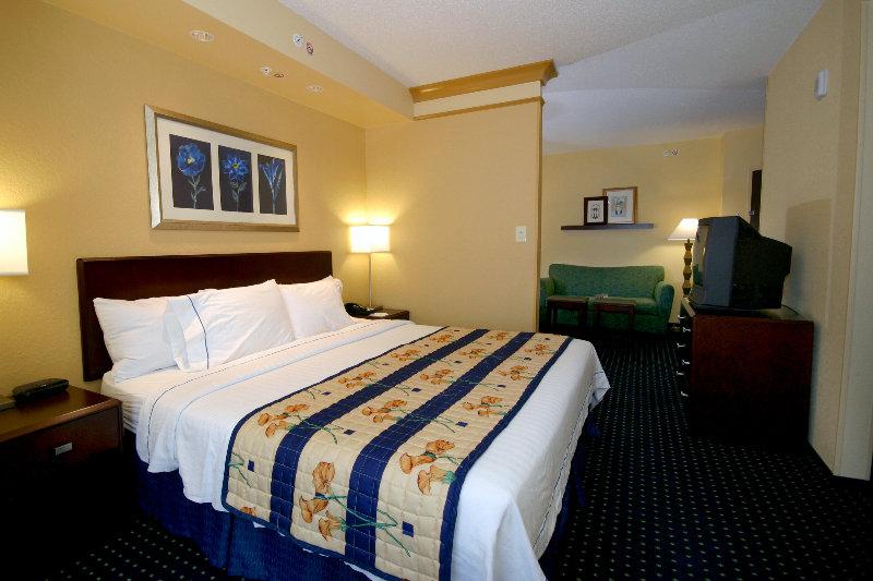 สปริงฮิลล์ สวีท ฟอร์ตไมเยอร์ส แอร์พอร์ต Hotel ภายนอก รูปภาพ